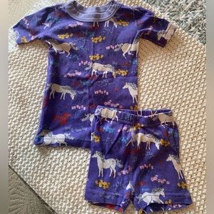 Hanna Andersson purple unicorn short pajamas- EUC, size 4/100